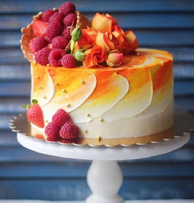 торт украшенный фруктами | Тренды дизайна тортов 2018-2019 | Блог | Торт на заказ