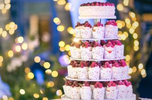 Свадебный торт из капкейков | Заказать свадебный торт во Львове